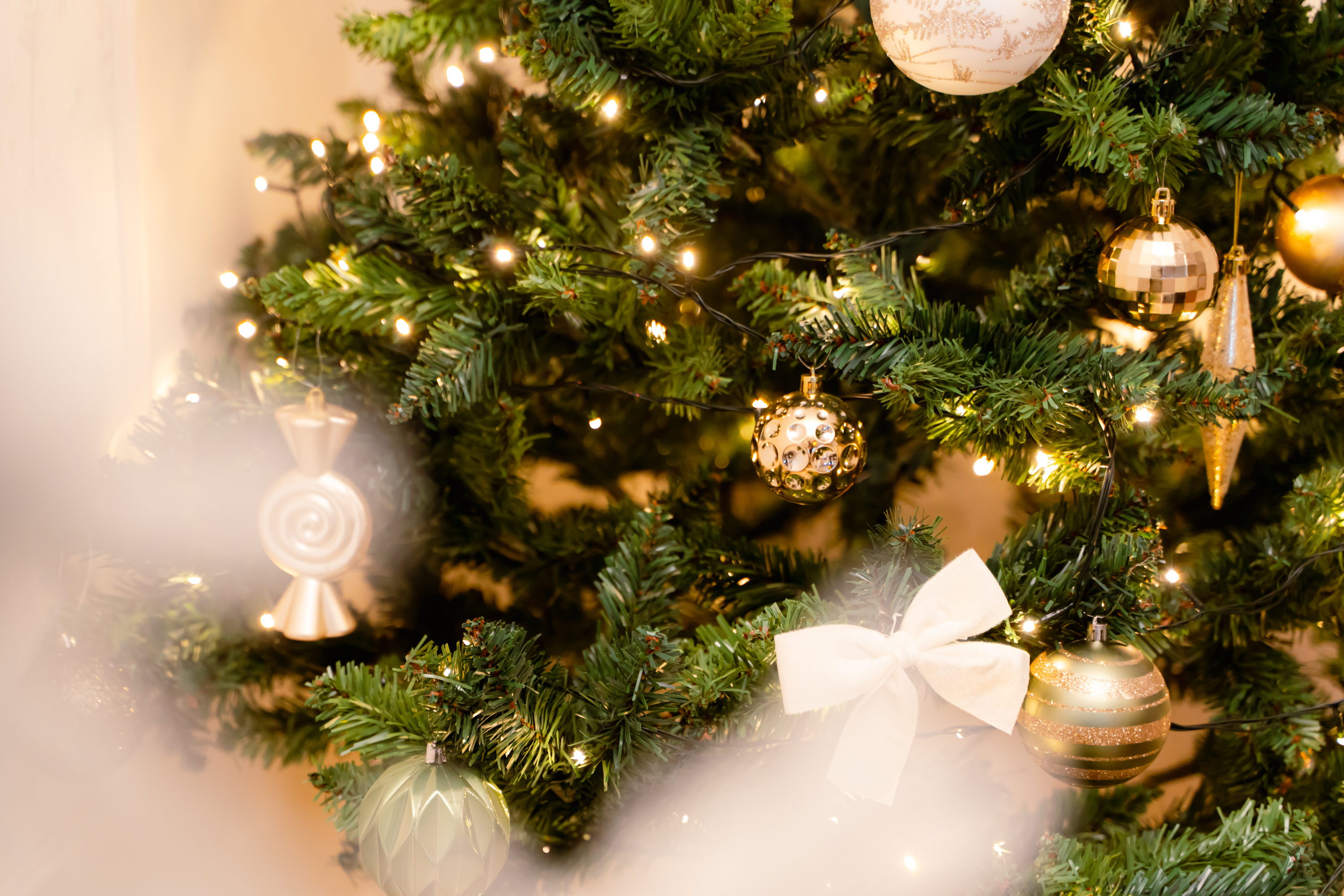 Decoratiuni luminoase de Craciun